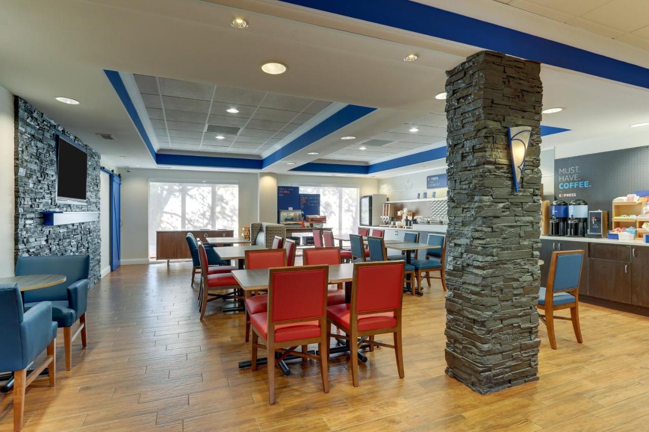 Holiday Inn Express Hotel & Suites Dayton-Centerville By Ihg Extérieur photo